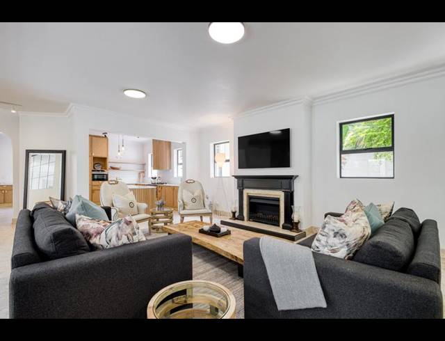 5 BEDROOM HOUSE FOR SALE IN DAINFERN GOLF ESTATE